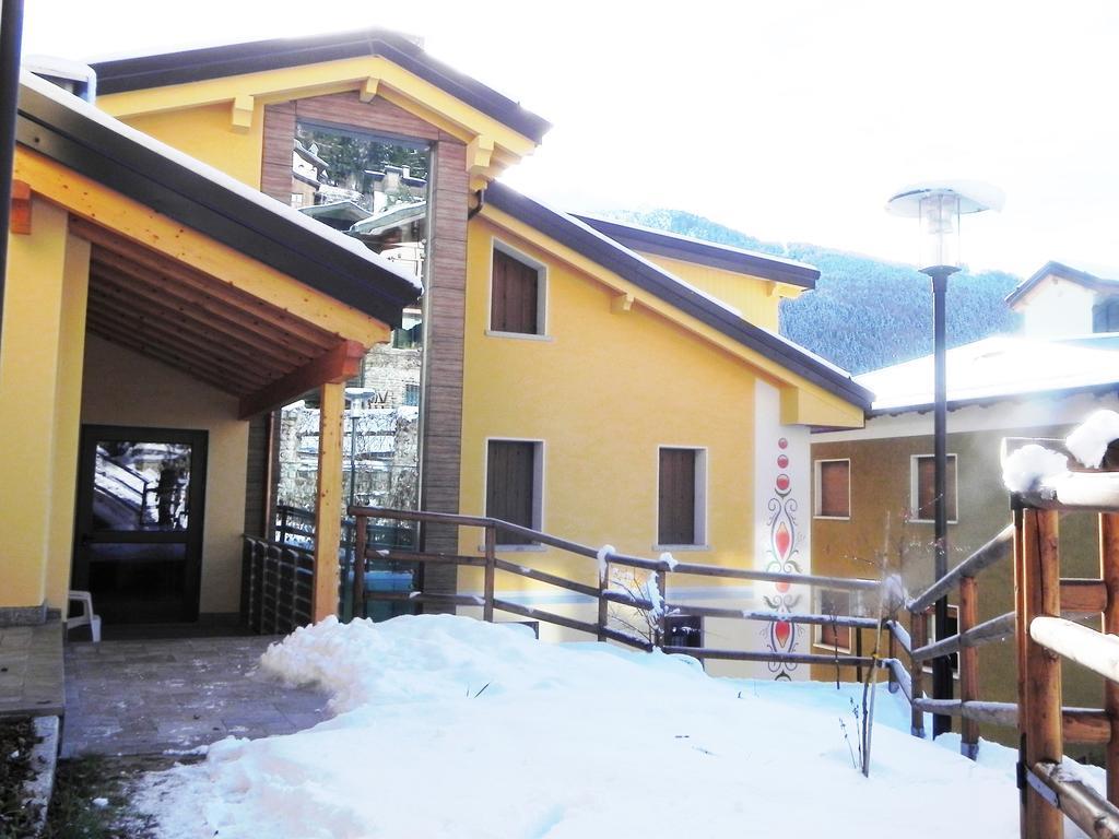 Residence Acero Rosso Ponte Di Legno Exteriör bild
